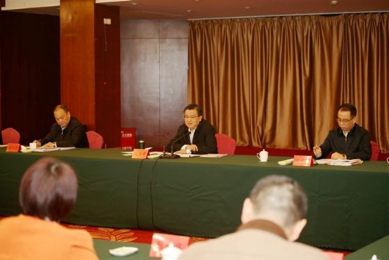 点击放大鼠标滚轮控制大小