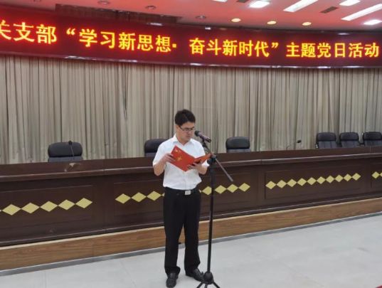 点击放大鼠标滚轮控制大小