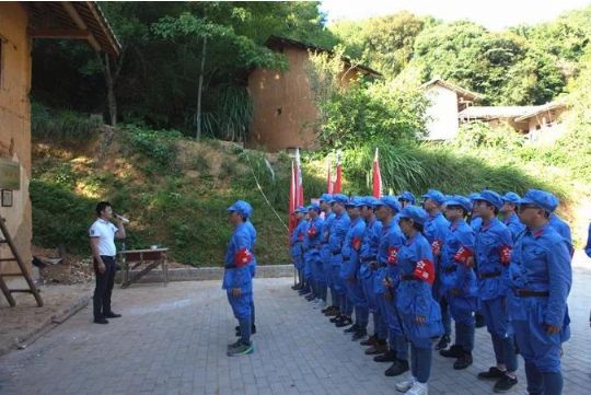 点击放大鼠标滚轮控制大小